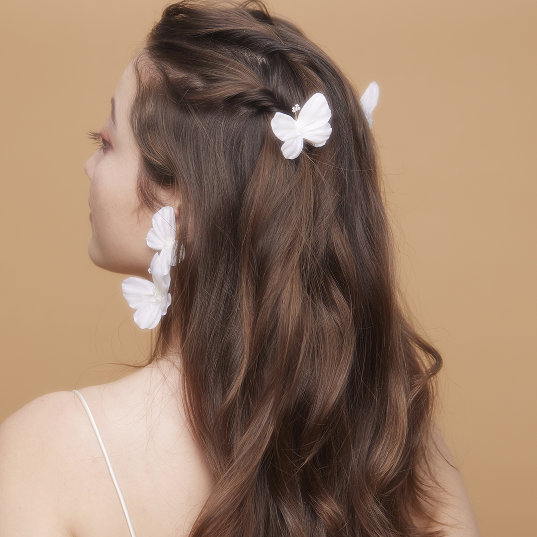 オルガブランカ　orgablanca　カプリピン　KAPURI pin蝶々のヘアアクセサリーです♡